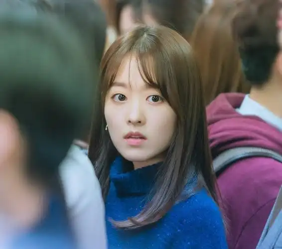 过去对于甩不掉的可爱标签感到厌烦,敏感的朴宝英,曾无力到跑回乡下