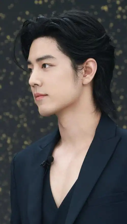 肖战深v内搭##肖战nars全球品牌代言人