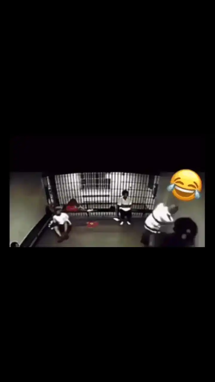 gif创作人# 吴亦凡这么快就穿囚服了吗?