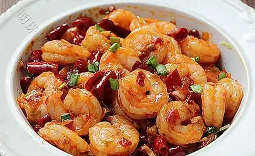 香辣炒虾仁,香菇豆豉酱爆鸡丁,剁椒焖鸡翅的做法