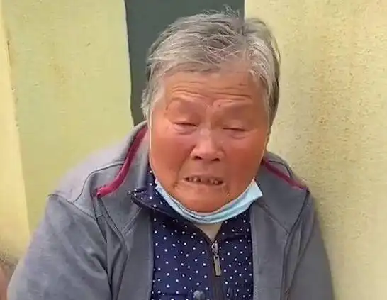 山东籍烈士母亲千里远赴云南 墓碑前哭得肝肠寸断感动众人