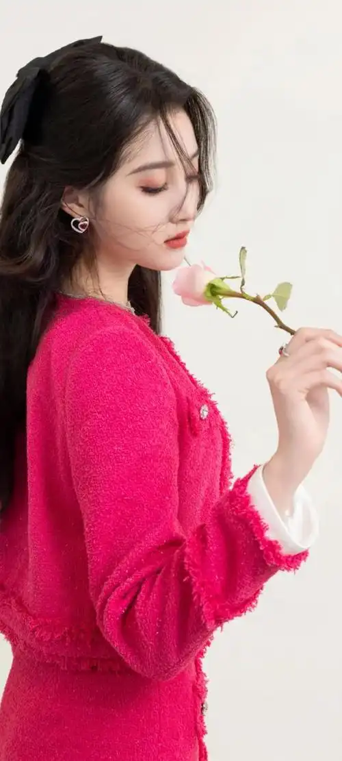 美女系列壁纸第63期-关晓彤