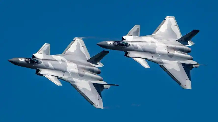 歼-20隐形战斗机 珠海航展资料图3