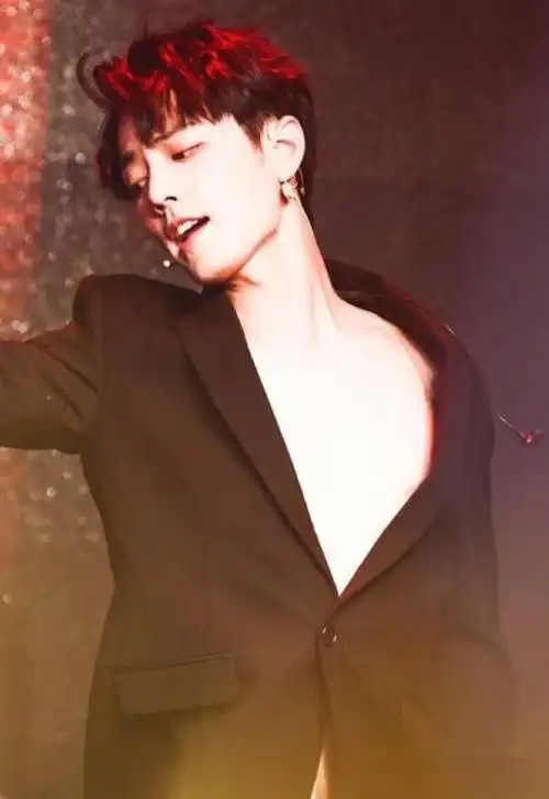 肖战珍藏级性感诱惑照流出让人欲罢不能太诱人了