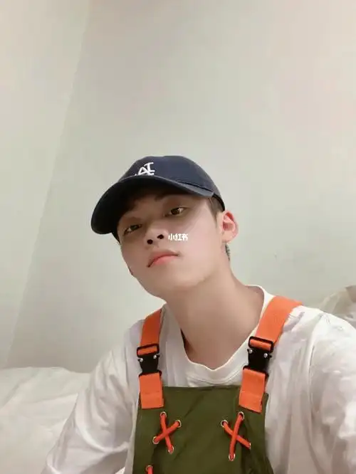 我觉得我男朋友有点好看