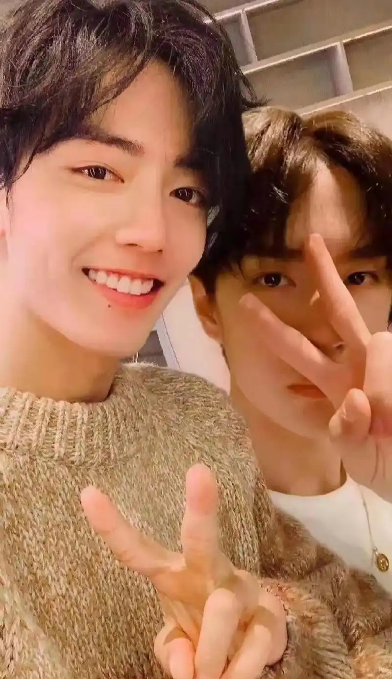 双人壁纸这不就来啦#博君一肖 #bjyx #博君一肖壁纸 @ - 抖音