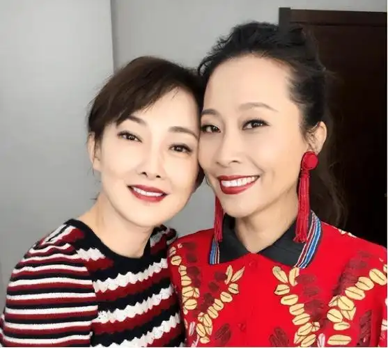 她曾5上春晚和潘长江范伟一同搭档丈夫去世后无奈淡出舞台