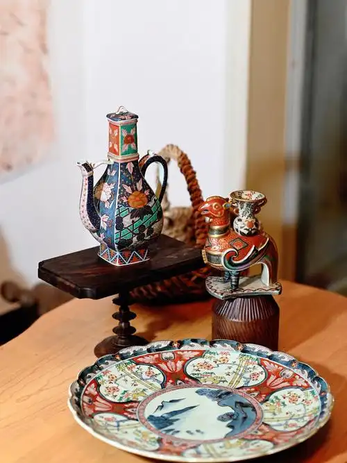 这一组器物都来自于日本林九郎(图一赏盘除外,赏盘来自清右卫门)