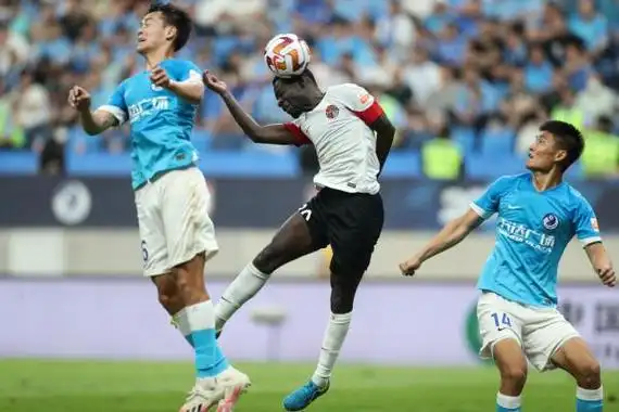 中超丨大连人平青岛海牛