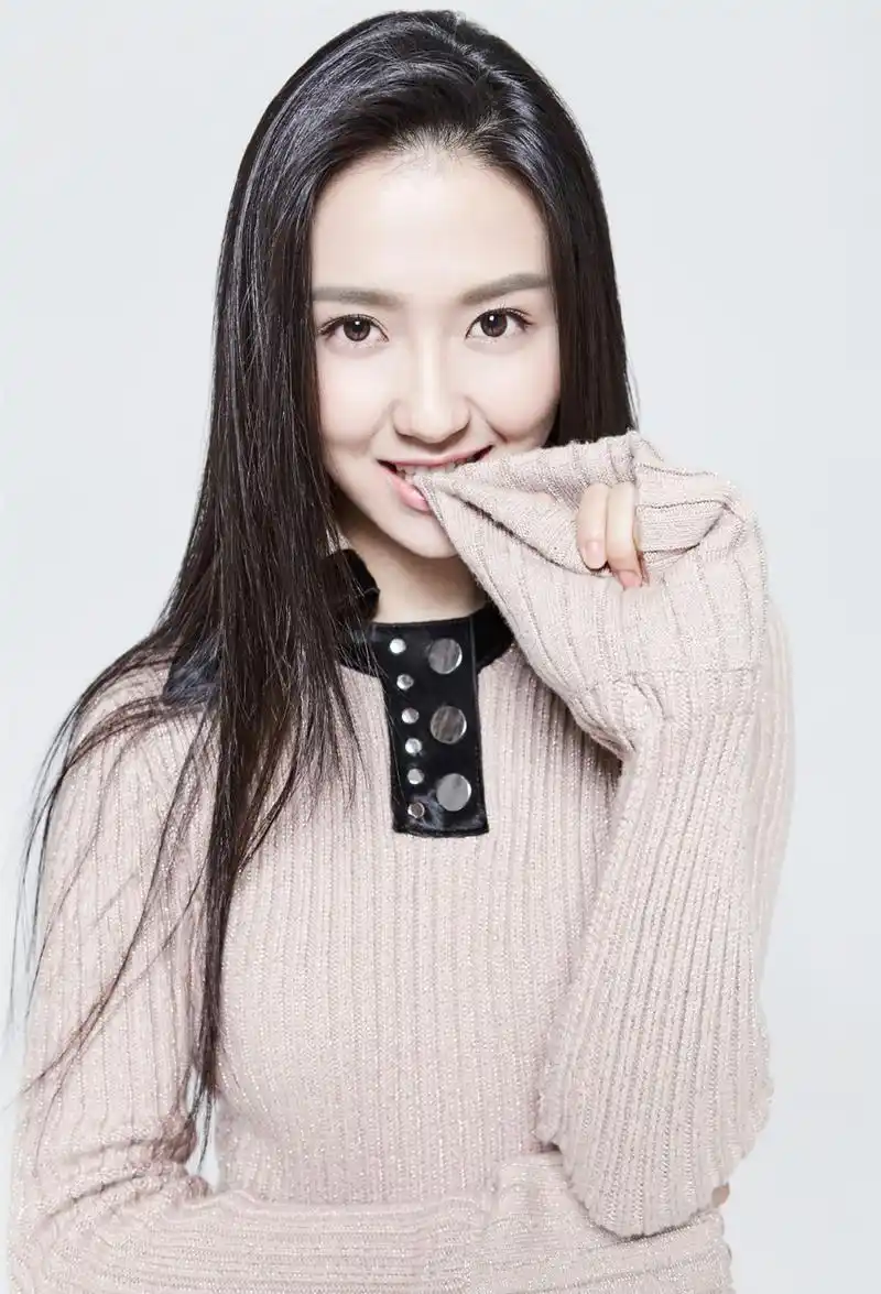 许龄月美女de酷帅写真图片