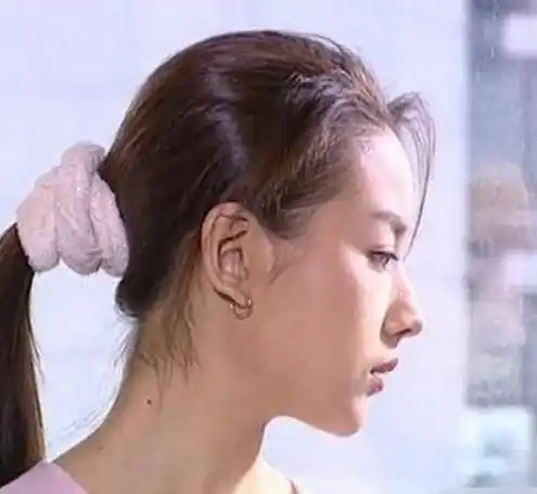 张柏芝式林青霞刘亦菲太气质,而她却倍受争议_网易订阅