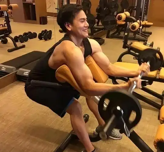 回顾彭于晏得罪了谁事情的背后透露着娱乐圈太多的内幕