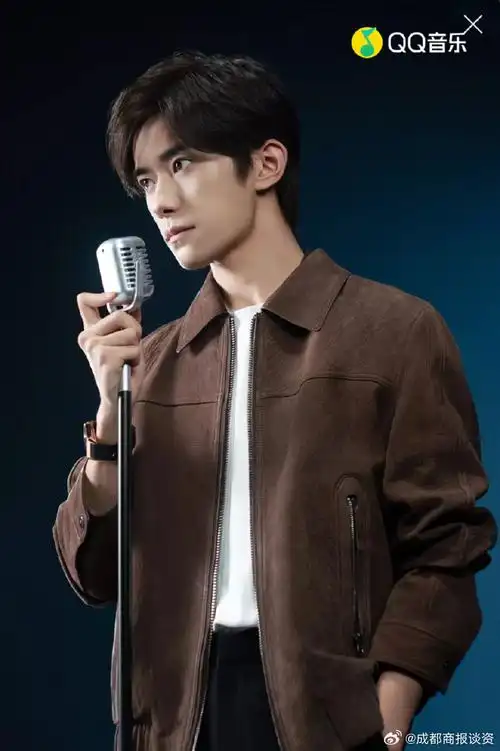 易烊千玺 新歌# 易烊千玺新歌《从时间的两端汇合》上线,很帅的一首