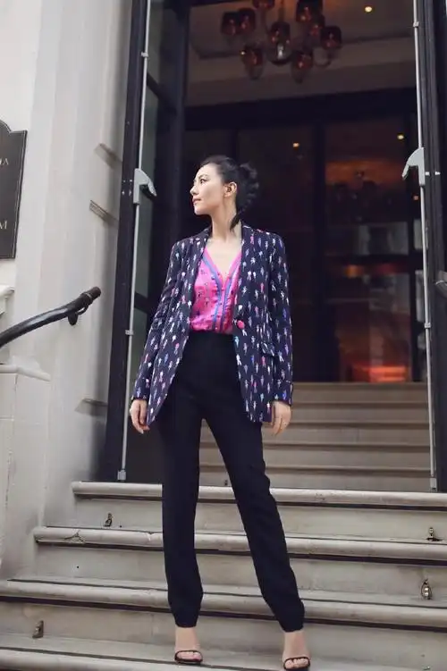 当看到高圆圆的穿搭时,瞬间明白错在哪里了.