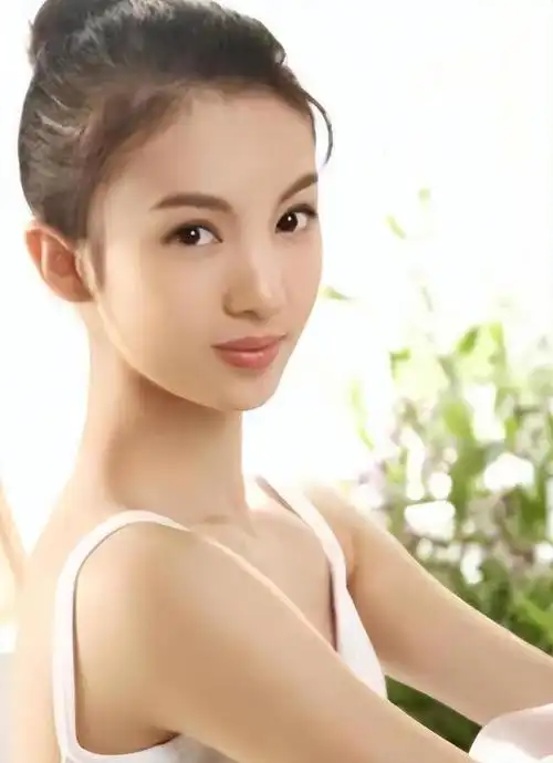 金晨12年前原来长这样天庭饱满地阁方圆和现在完全不像一个人