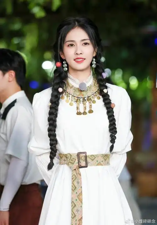 鞠婧祎白鹿两位美女同框对我眼睛不要太好太养眼啦