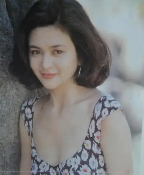 年轻时候的关之琳到底有多漂亮看完她30年前的旧照就知道了