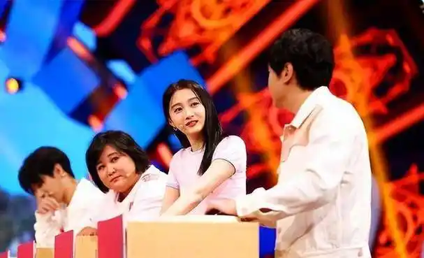 这一夜,沈腾杨迪沉默,华晨宇去向不明,浙江台"王牌"彻底完了_观众