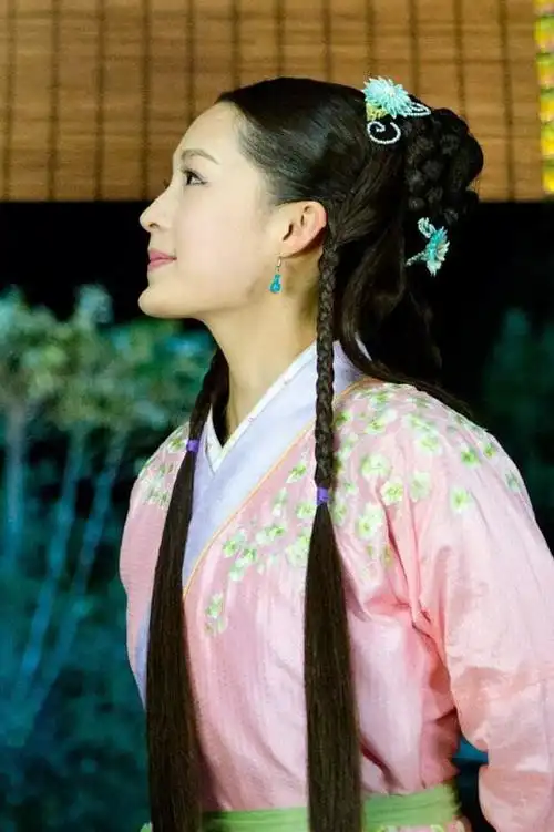 极品新娘唐豆豆李沁饰