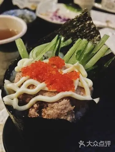 金枪鱼沙拉手卷