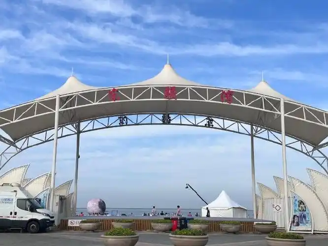 在天津的海边遇见时尚##2024天津时装周