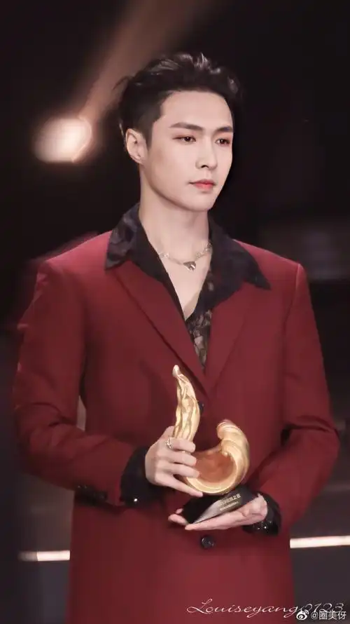 张艺兴 - 堆糖,美图壁纸兴趣社区