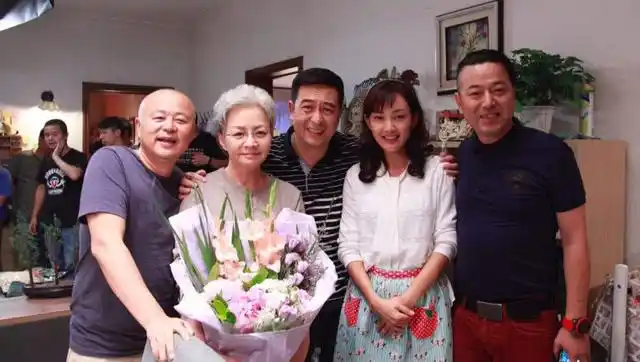 《美好生活》宋丹丹张嘉译扮母子,年龄差9岁,张嘉译称就认她当妈