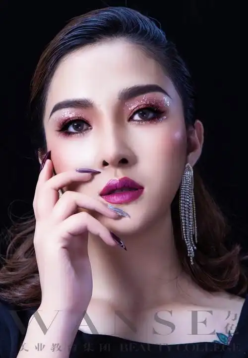雨涵彩妆造型的化妆造型作品《时尚泰式风格》