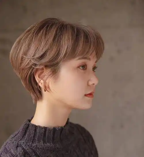 "露耳短发",尤其是这4种类型,可甜可盐,时尚又减龄_刘海_女性_发型