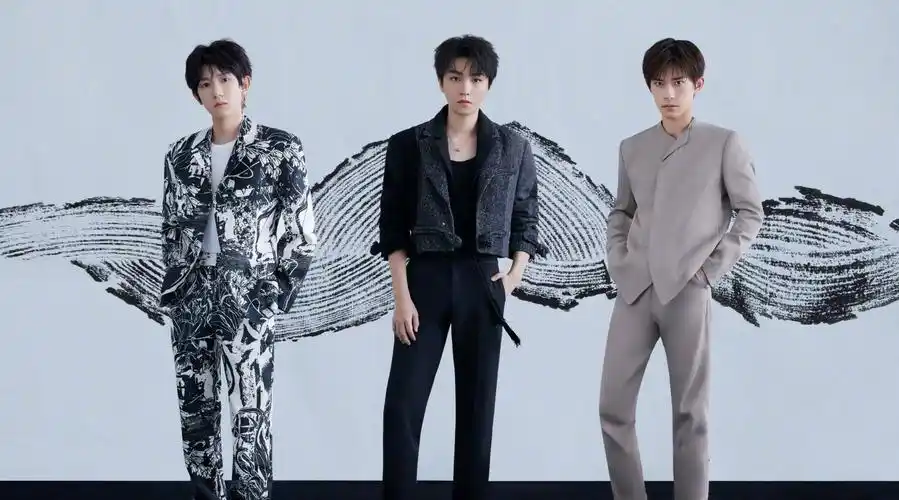 写真花絮合集期待后天的演唱会0997987815#星姐微博#星姐