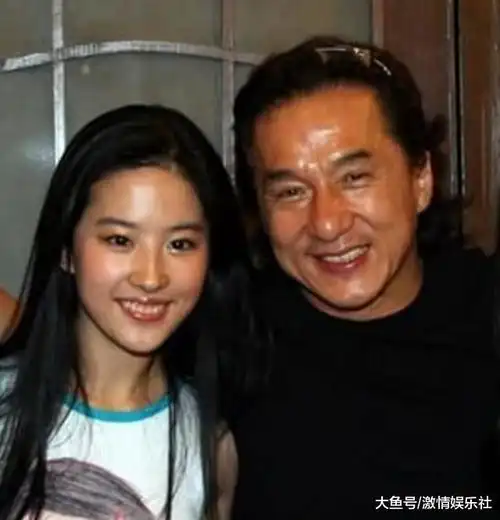 传成龙潜规则刘亦菲致其堕胎刘亦菲亲自回应两人关系