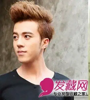 > 9款男生新潮飞机头 时尚帅气好打理(5) 导读:猫王式飞机头 这个发型