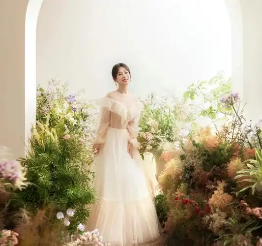 杨紫520营业照##杨紫520婚纱大片