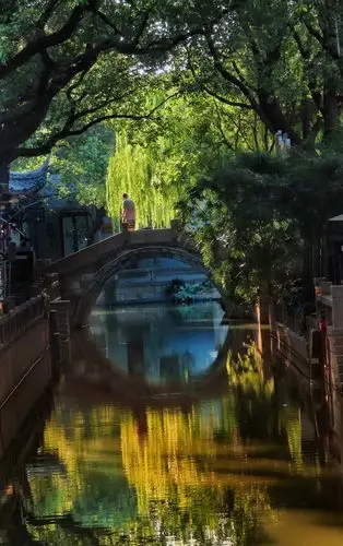 光影洞里,永远的小桥流水!