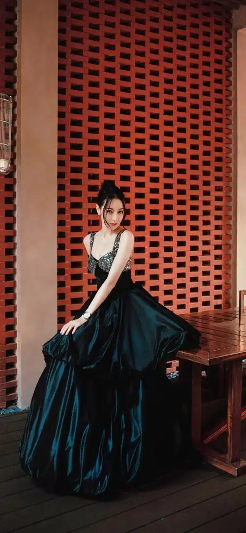 迪丽热巴壁纸,身材超级好的美女