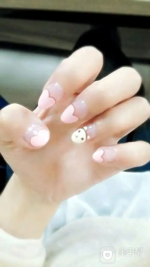 圆形粉色可爱萌萌哒～美甲图片