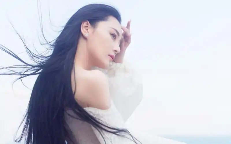 美女演员张馨予海边唯美写真,高清壁纸图片,大陆明星-回车桌面