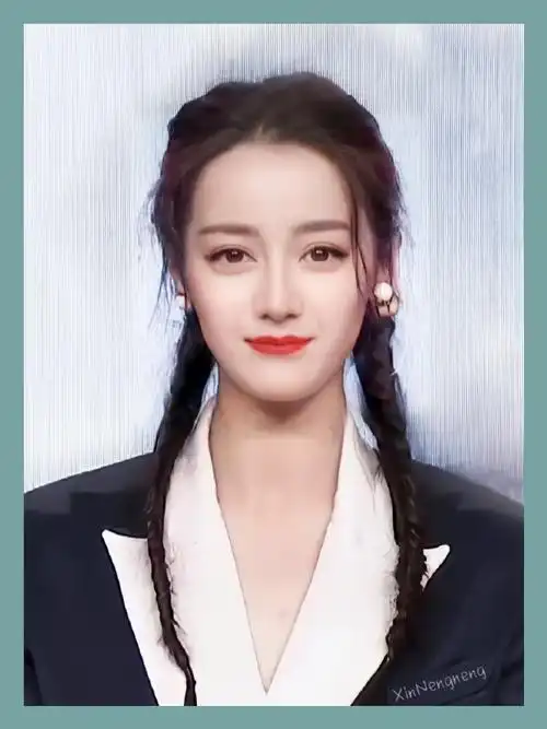 高中部六班三号迪丽热巴同学来领取证件照