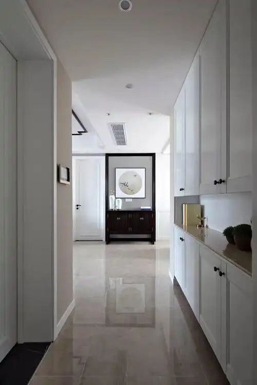 三居室现代简约玄关装修实景图片欣赏-现代风格进门鞋柜设计装修效果