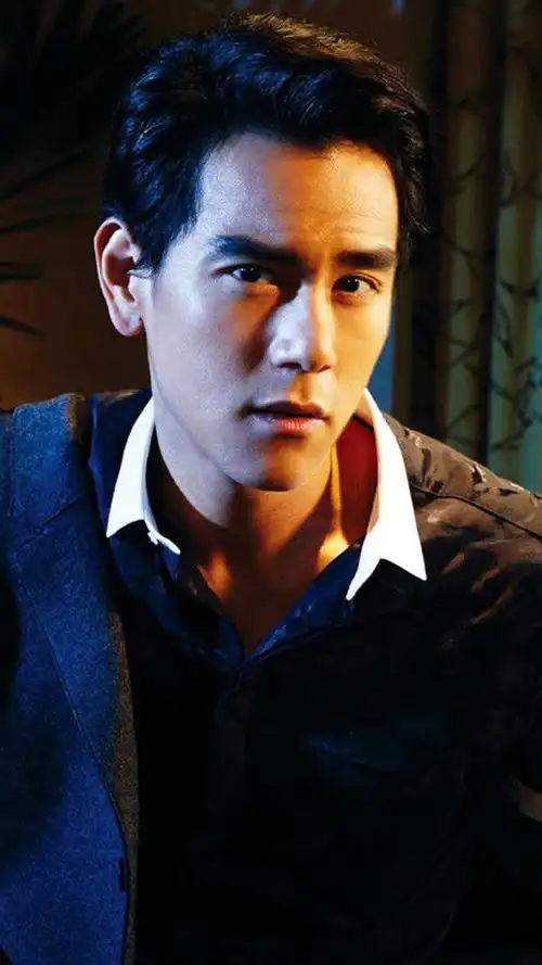 彭于晏帅气写真图片