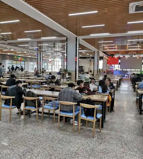 【6图】要一个食堂的速度来,一口中间位置还缺几个风味小吃先到先得