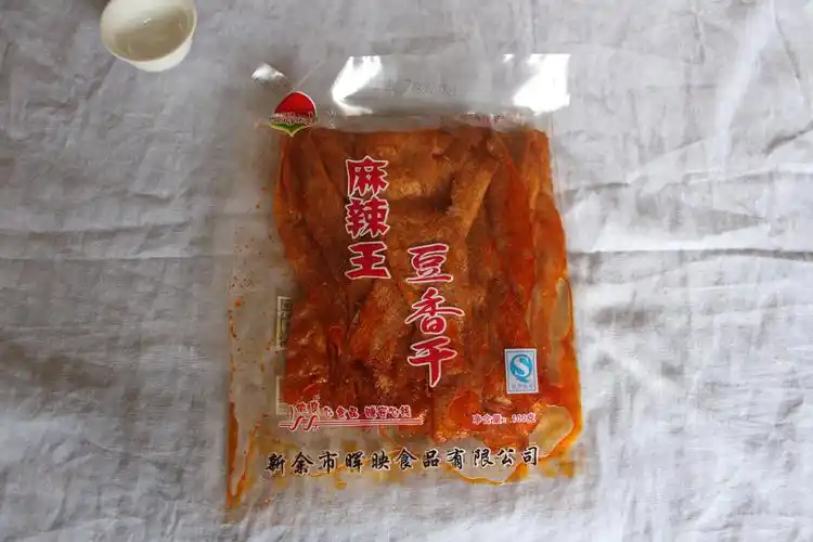 江西新余特产零食辣条片麻辣80后儿时味道休闲豆腐皮小吃4袋