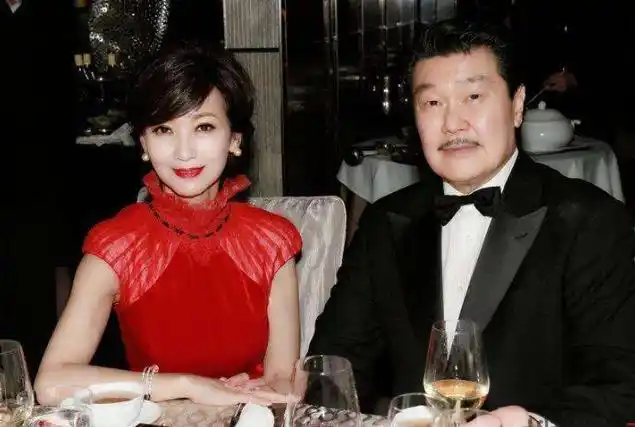 赵雅芝老公简历:赵雅芝老公为什么总是跟着她