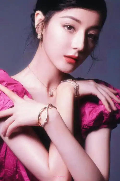 迪丽热巴火龙果公主裙