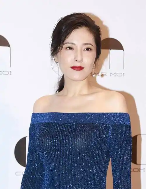 越老越有韵味的9位女星,腰是腰,腿是腿,个个都是极品美女_闫妮_许晴