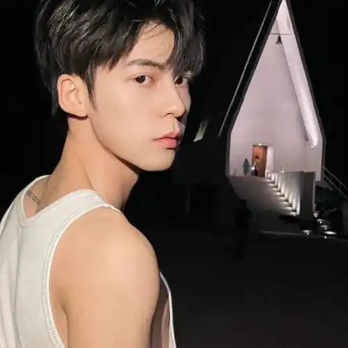 无水印##夏天##男生头像