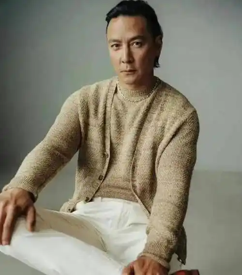 从20到40,吴彦祖变了发际线,就从美少年成了怪叔叔.