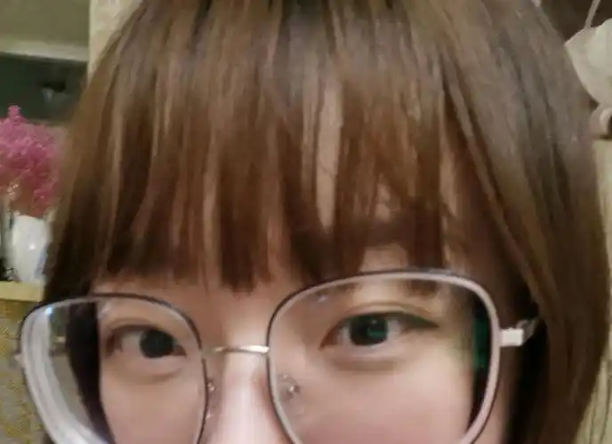 高度近视的姐妹们戴美瞳等于换头