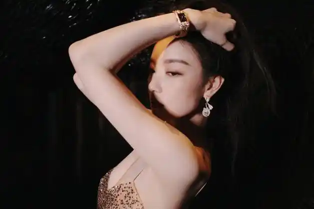 倪妮吊带深v礼服大赏,不是一般的惊艳哦