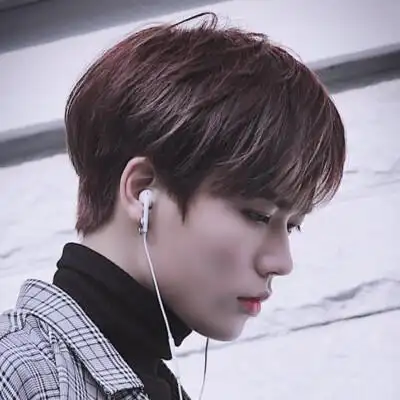 林彦俊头像黑色